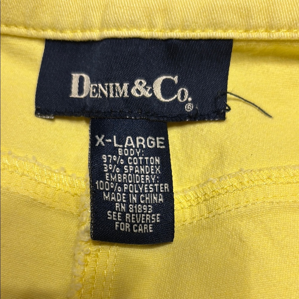 Denim & Co. Yellow X-Large Capris 
Measurements in pics